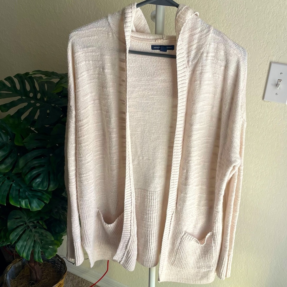American Eagle Long Sleeve Sweater !